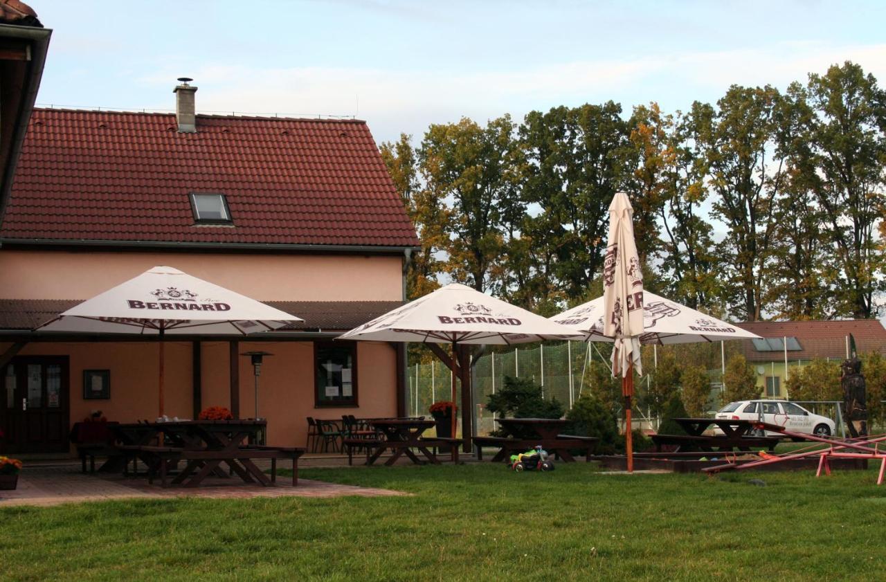 Penzion PUTIM Písek Esterno foto